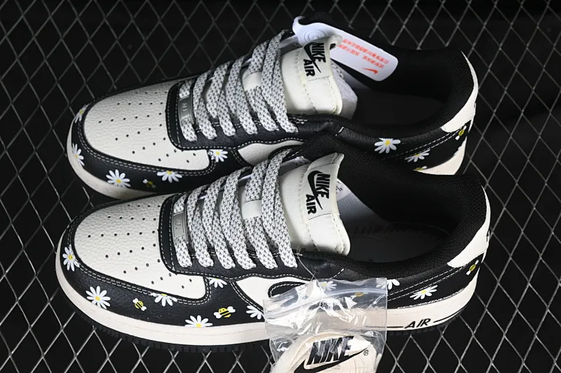 All categories Nk Air Force 1 Air Force series Nk Air Force 1 Low Air Force low-top Nike Air Force 1'07 Low black and white panda print Air Force 1 low-top casual sneakers JP8028-004